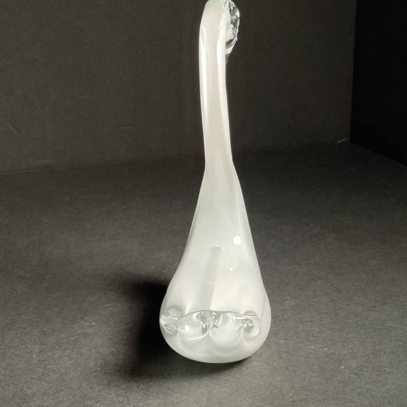 BLOWN GLASS SWAN⭐ - Picture 8 of 9